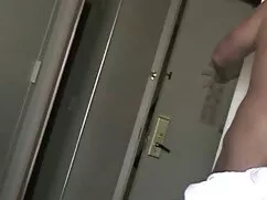 Mẹ ngọt trẻ xes mỹ đen con sinh
